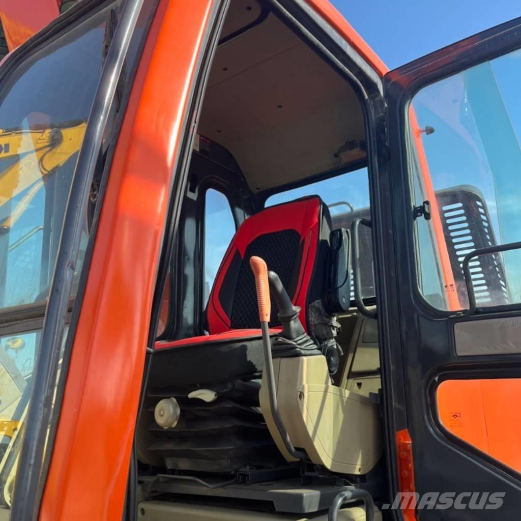 Doosan DX 300 Гусеничные экскаваторы