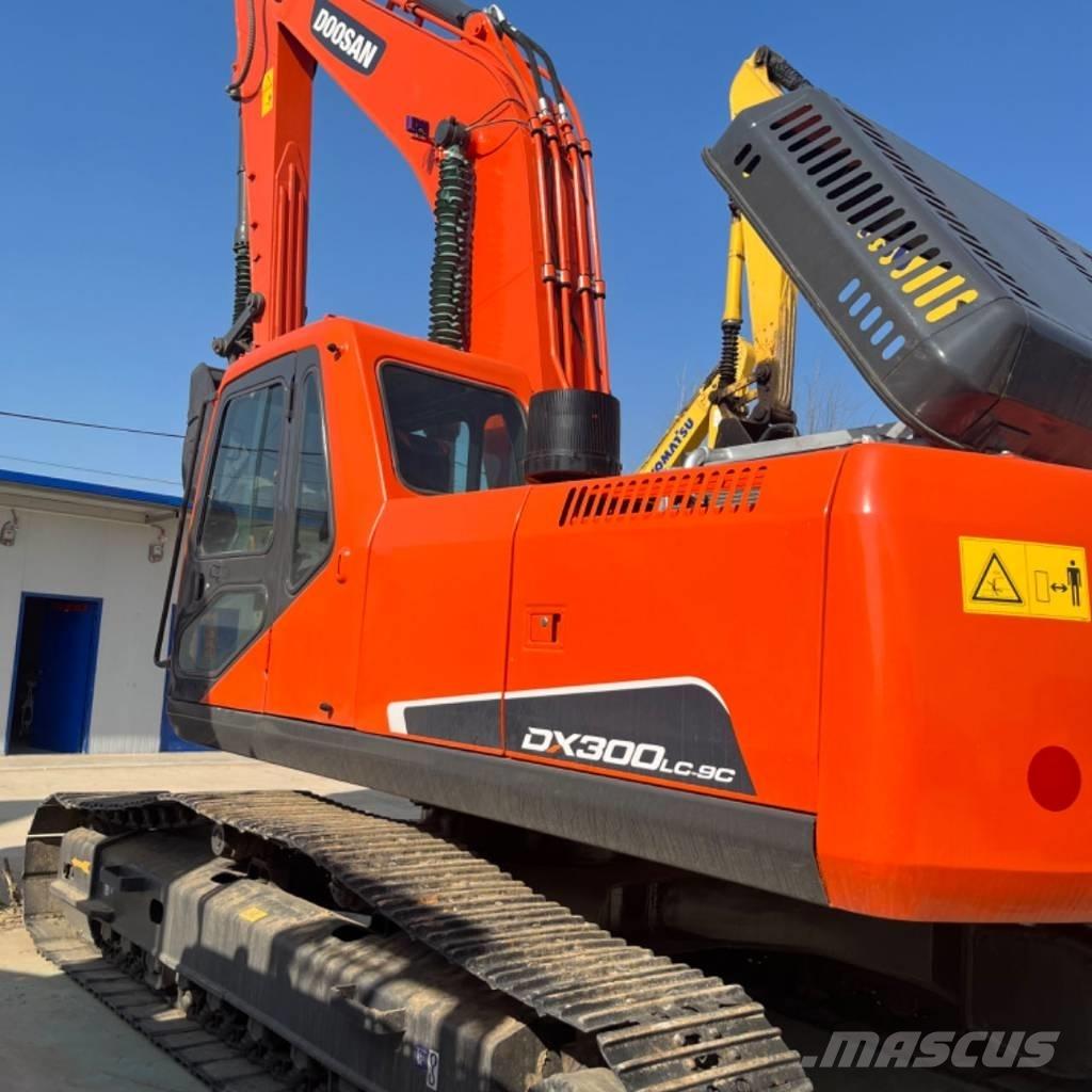 Doosan DX 300 Гусеничные экскаваторы