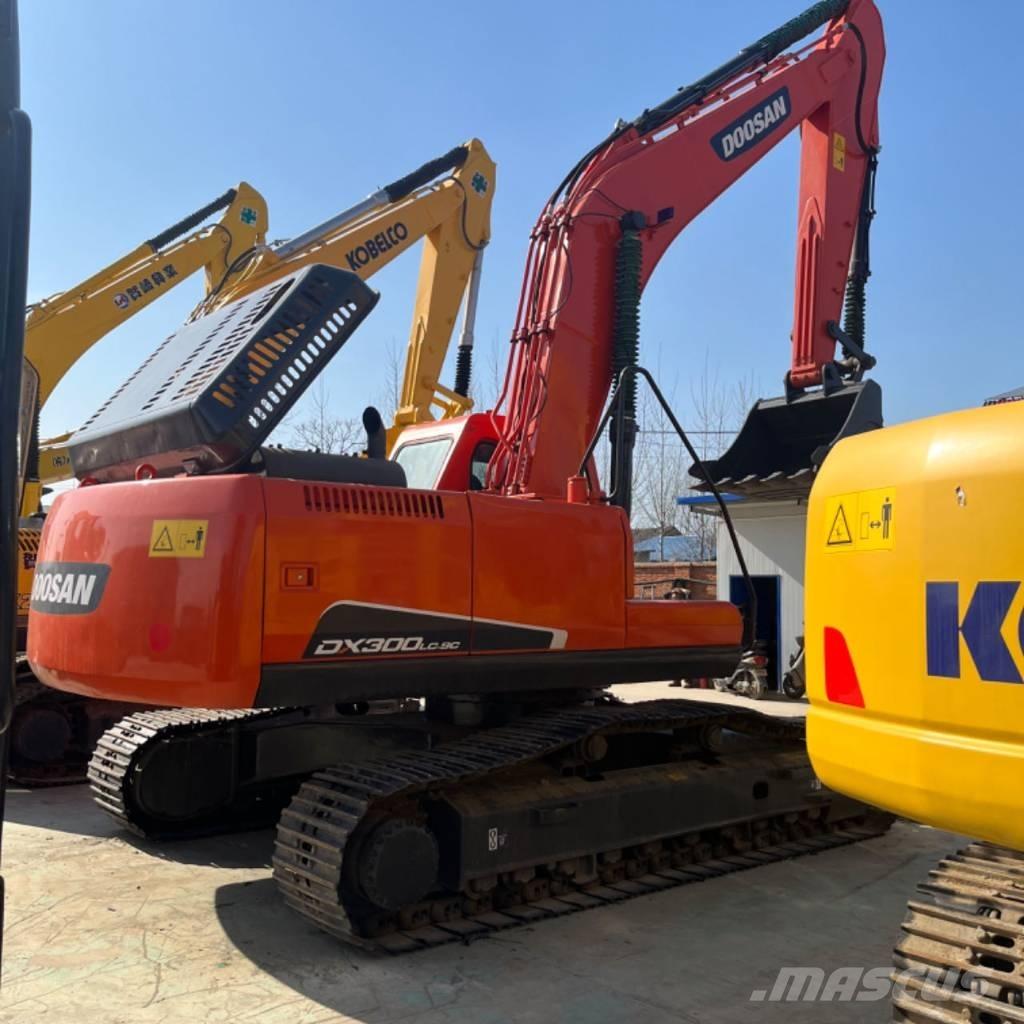 Doosan DX 300 Гусеничные экскаваторы