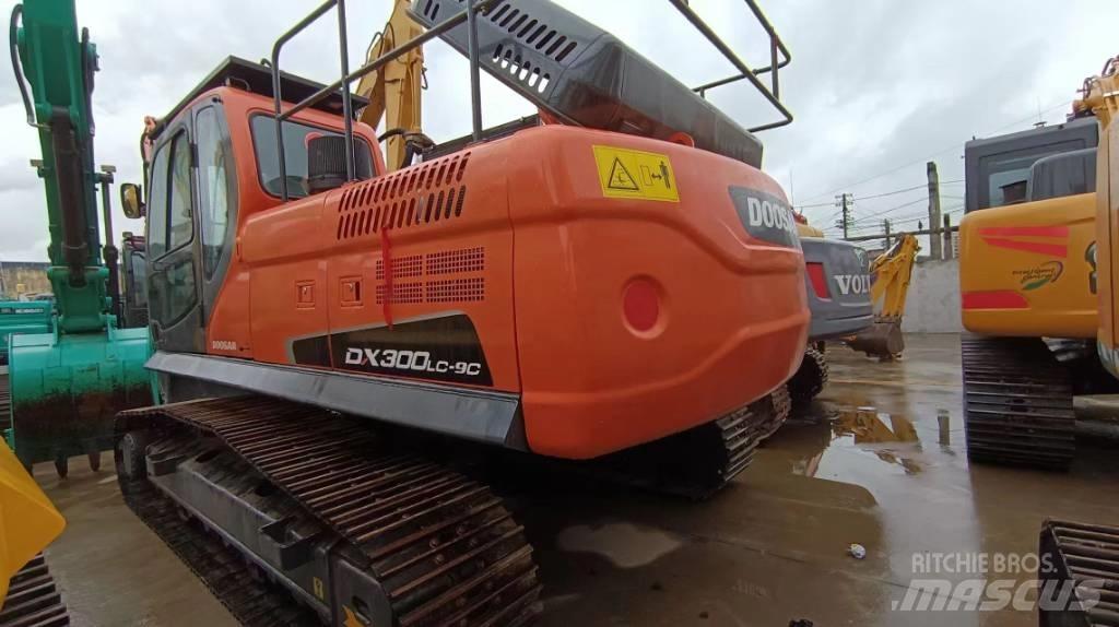 Doosan DX300 LC-9C Гусеничные экскаваторы