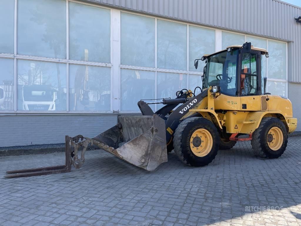 Volvo L 30 G     2018     CE Фронтальные погрузчики