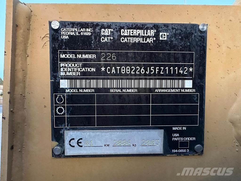 CAT 226BHF Малые погрузчики