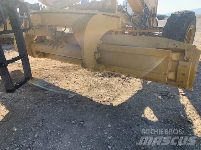 CAT 16 Грейдеры