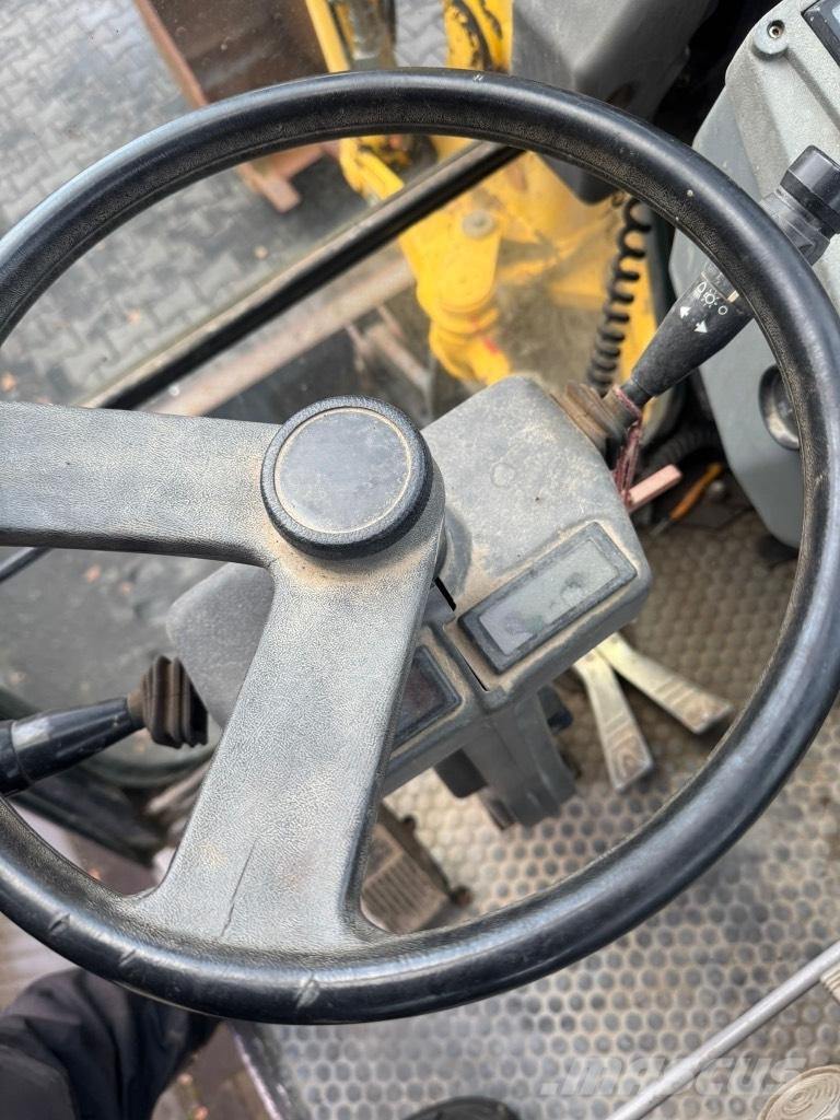 Kramer-allrad 812 Малые экскаваторы 7т-12т