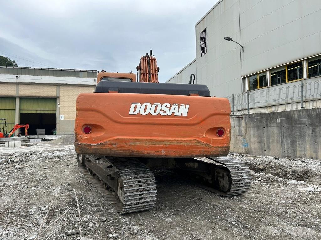 Doosan DX 255 LC Гусеничные экскаваторы