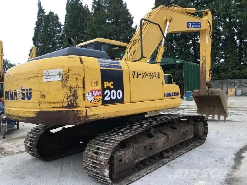 Komatsu PC 200-7 Гусеничные экскаваторы