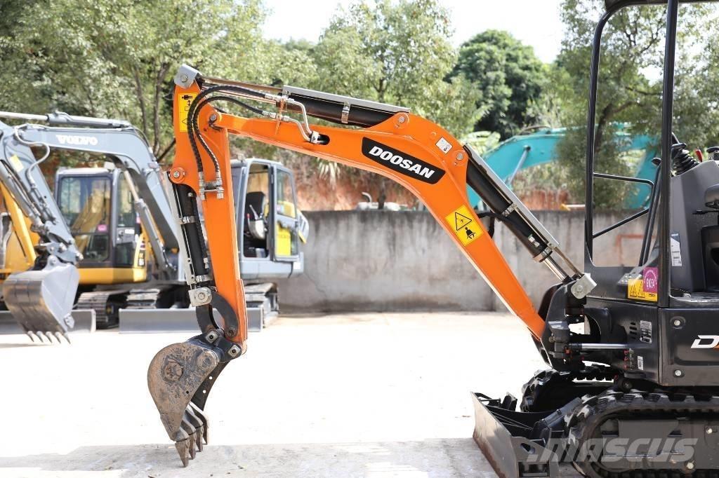 Doosan DX 17 Гусеничные экскаваторы