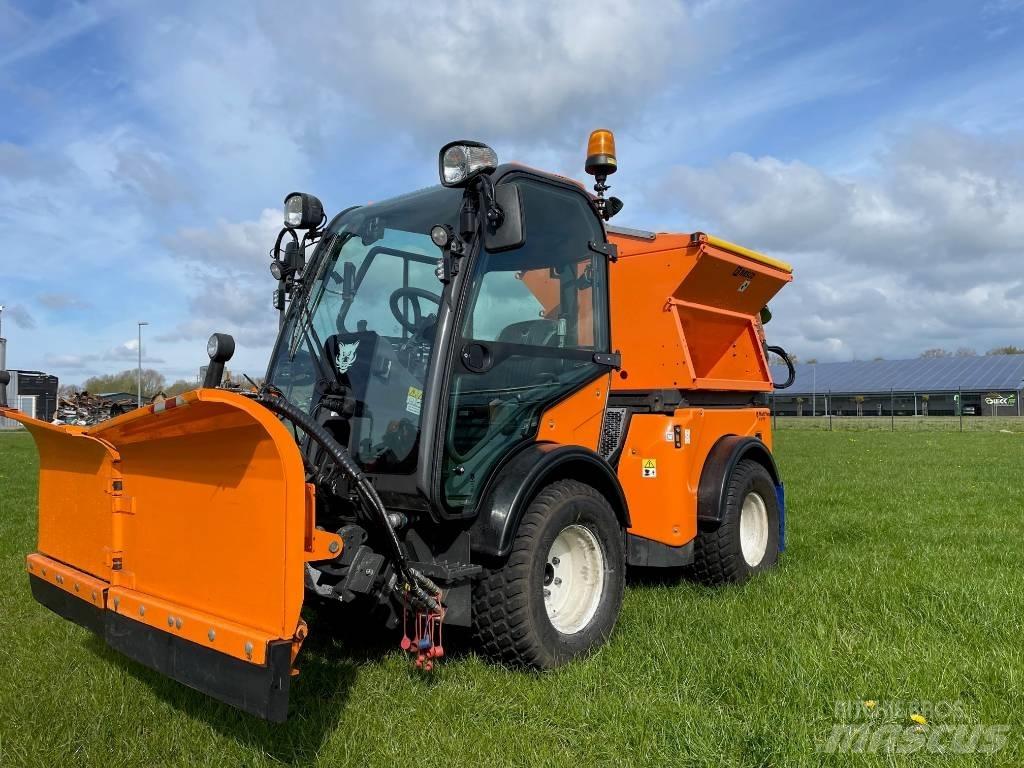 Multihog CX55 Коммунальные мини-погрузчики