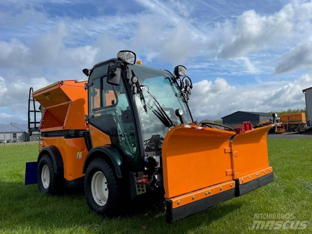 Multihog CX55 Коммунальные мини-погрузчики