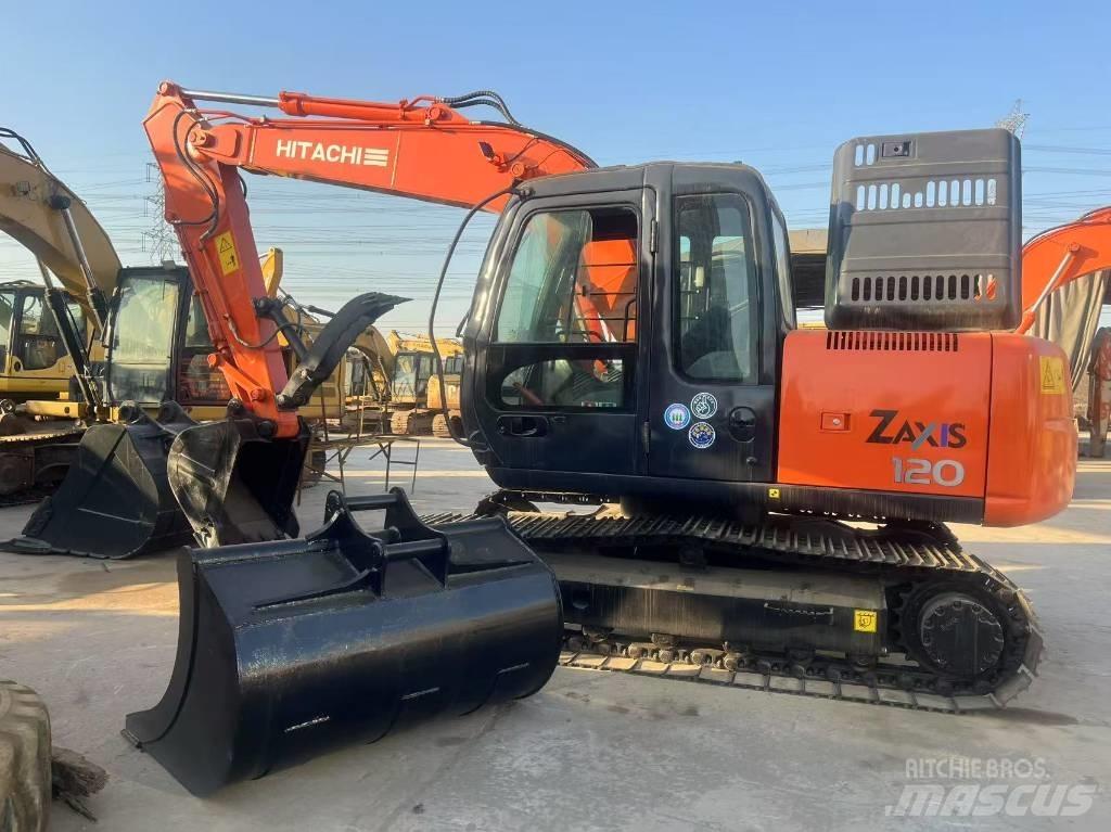 Hitachi ZX 120 Гусеничные экскаваторы