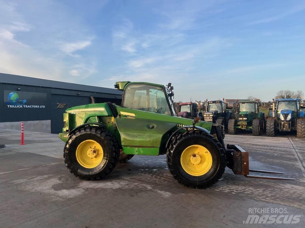 John Deere 3200 Телескопические погрузчики