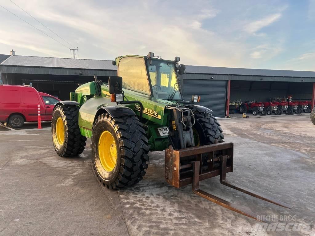 John Deere 3200 Телескопические погрузчики