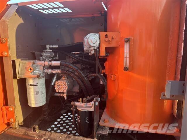 Hitachi ZX120 Гусеничные экскаваторы