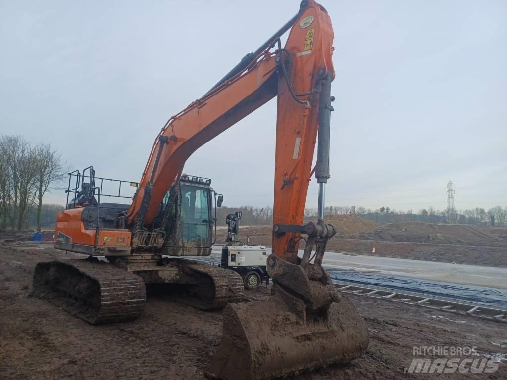 Doosan DX 225 LC-5 Гусеничные экскаваторы