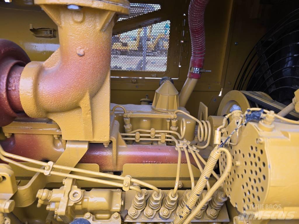 CAT D7G Гусеничные бульдозеры