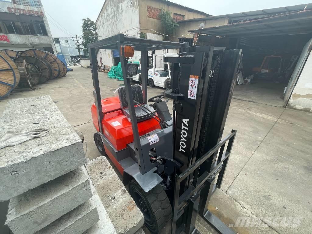 Toyota 3.5t Дизельные погрузчики