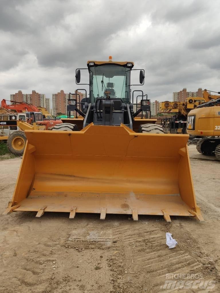 XCMG ZL50G Фронтальные погрузчики