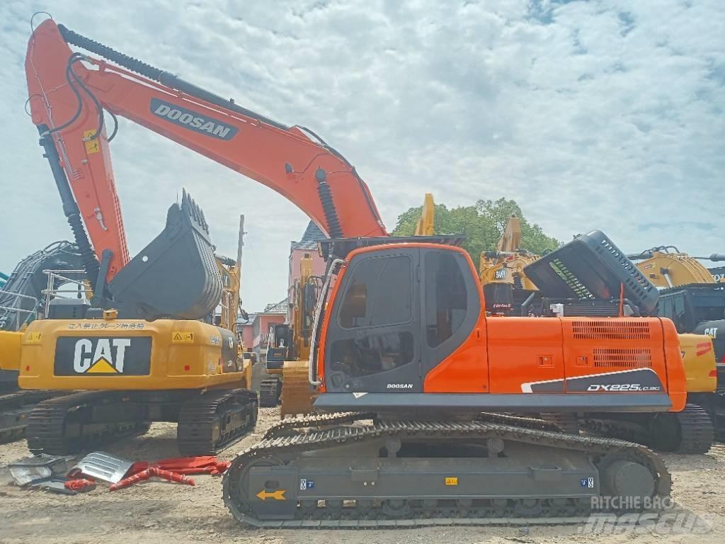 Doosan DX 225LC-9C Гусеничные экскаваторы