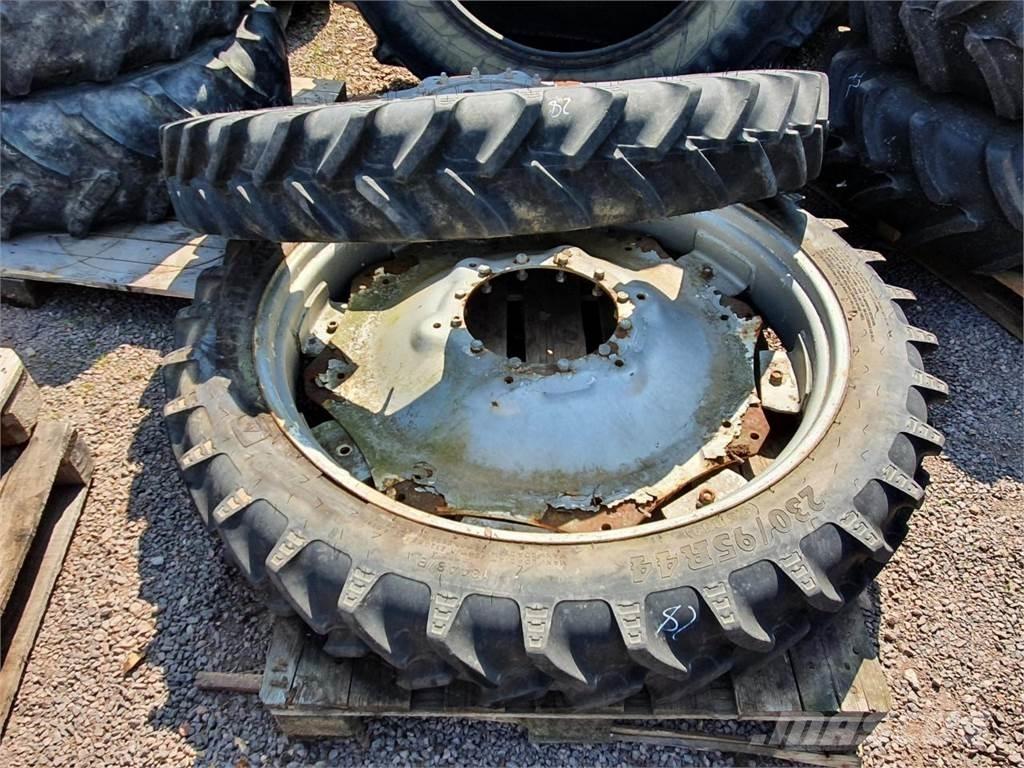 BKT 230/95R44 x2 Шины и колёса
