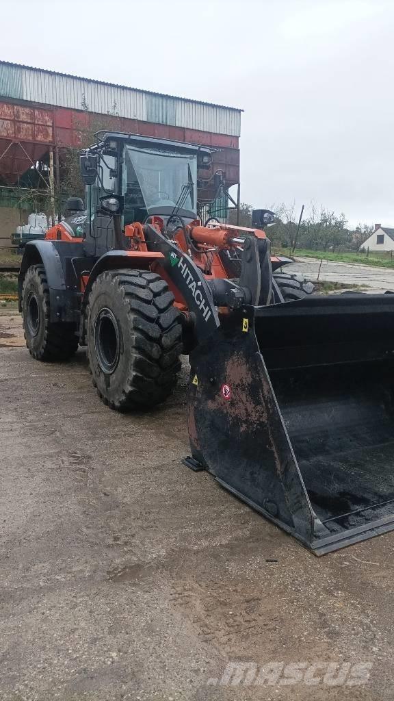 Hitachi ZW220 Фронтальные погрузчики