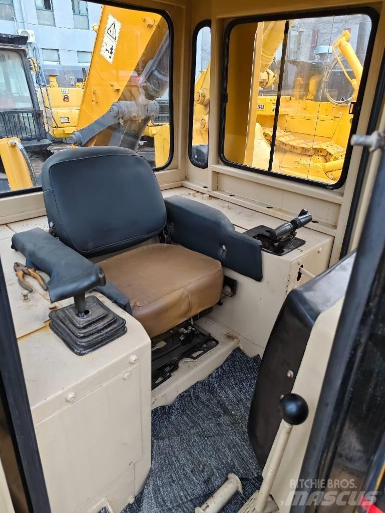 CAT D 5 M Гусеничные бульдозеры