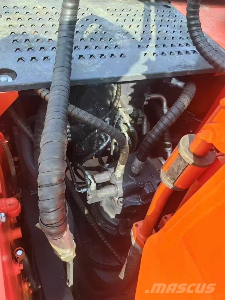 Doosan DX 225 LC Гусеничные экскаваторы