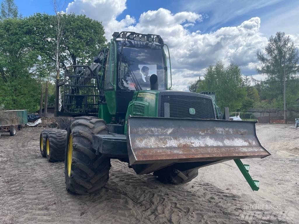 John Deere 1010 E Форвардеры