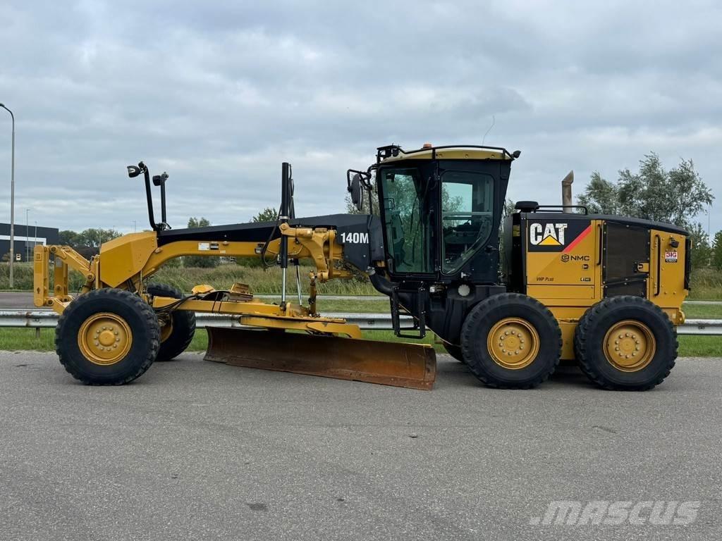 CAT 140M Грейдеры