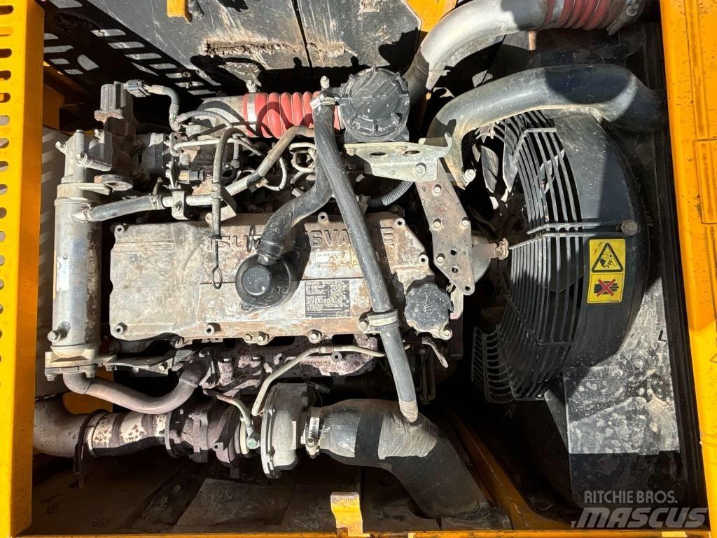 JCB JS 260 LC Гусеничные экскаваторы