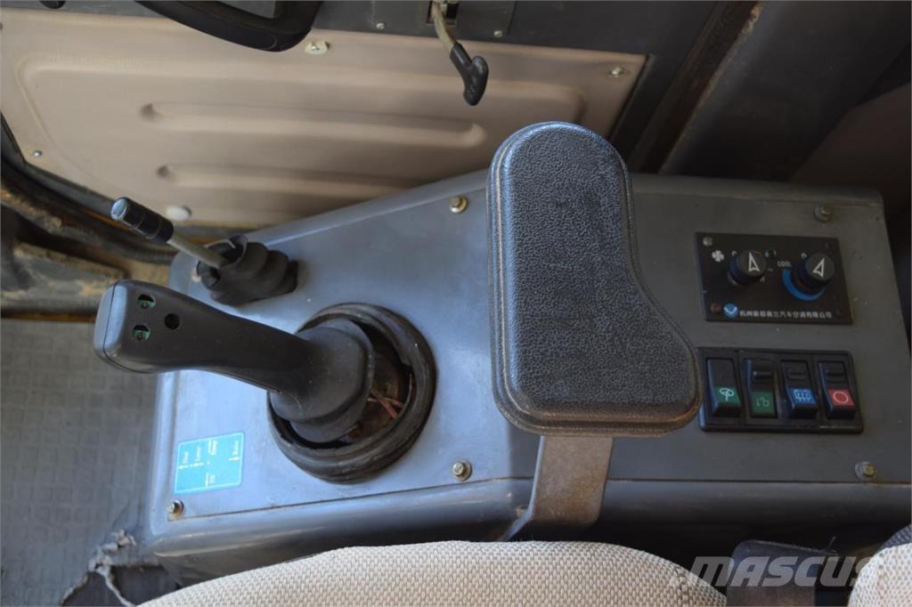 SDLG LG 918 Фронтальные погрузчики