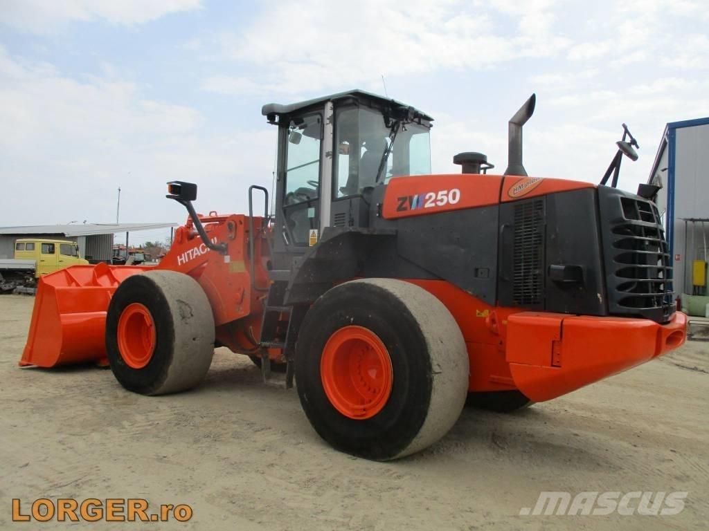 Hitachi ZW 250 Фронтальные погрузчики