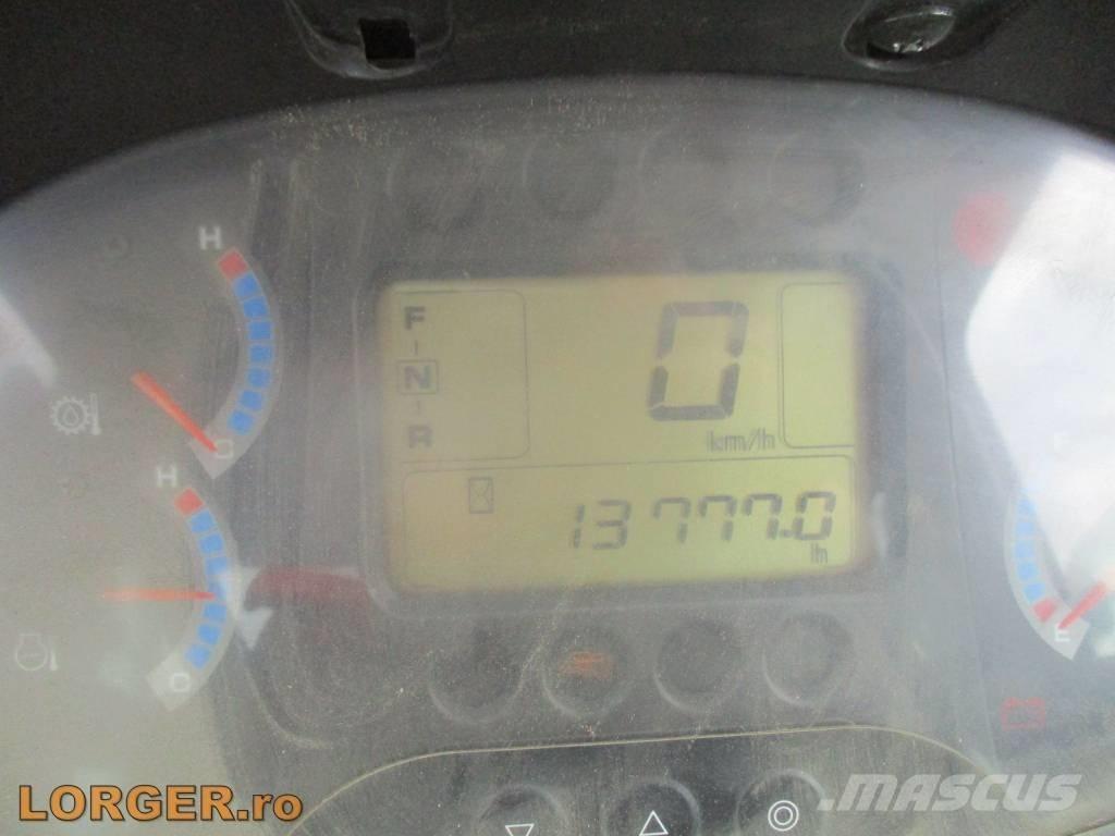 Hitachi ZW 250 Фронтальные погрузчики