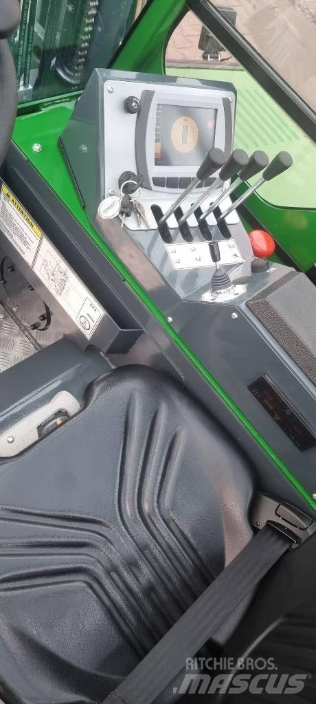 Combilift CBE 2500 4-x ходовые ричтраки