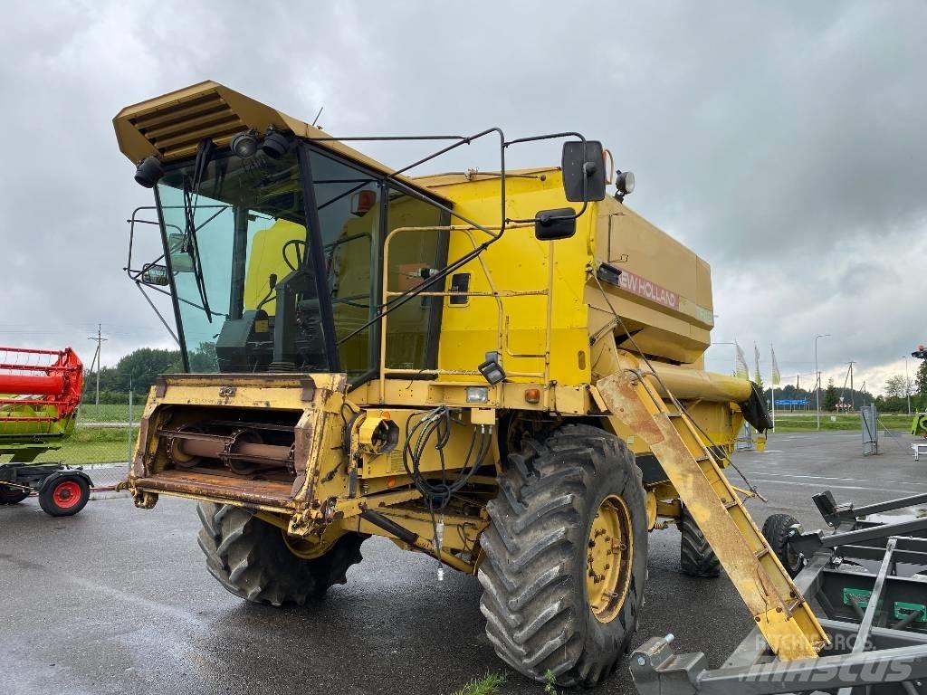New Holland TF 46 Зерноуборочные комбайны