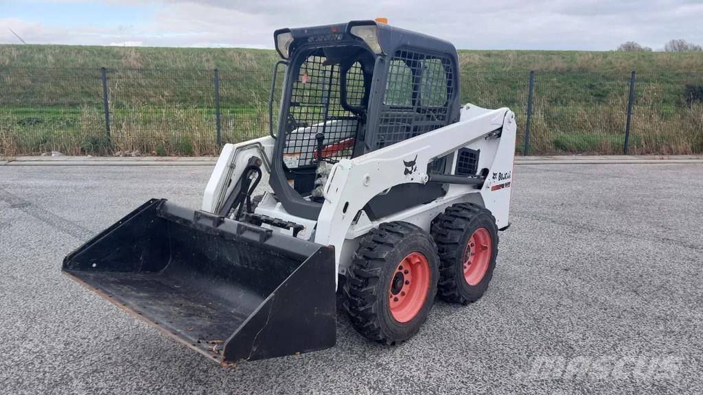 Bobcat S450 Фронтальные погрузчики