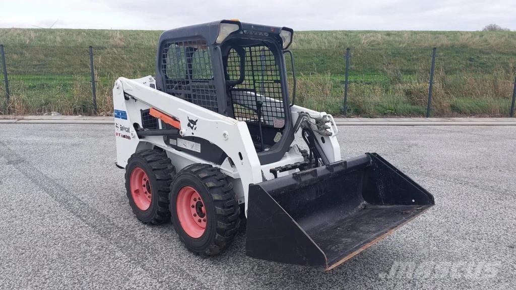 Bobcat S450 Фронтальные погрузчики
