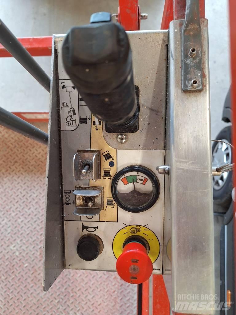 SkyJack SJ III 4632 Ножничные подъемники