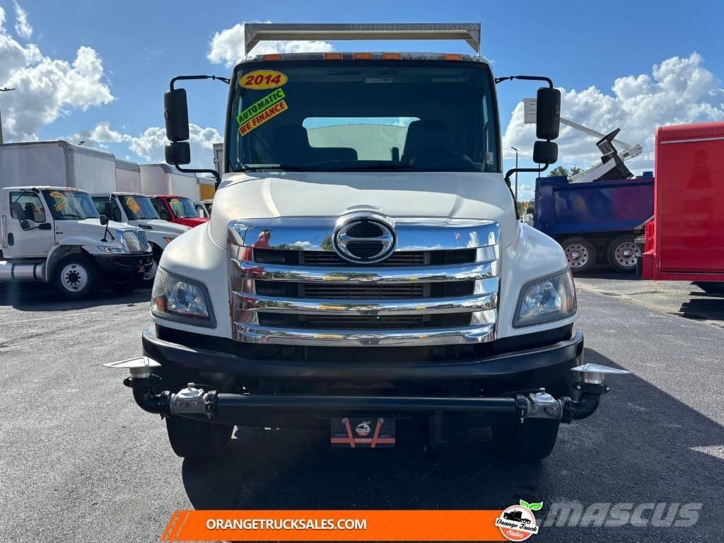Hino 338 Поливочные машины
