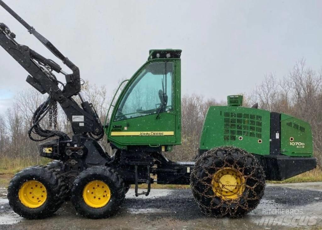 John Deere 1070 D Харвестеры