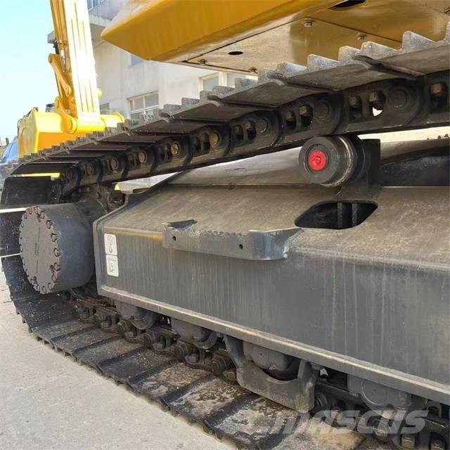 Komatsu PC 210 Гусеничные экскаваторы