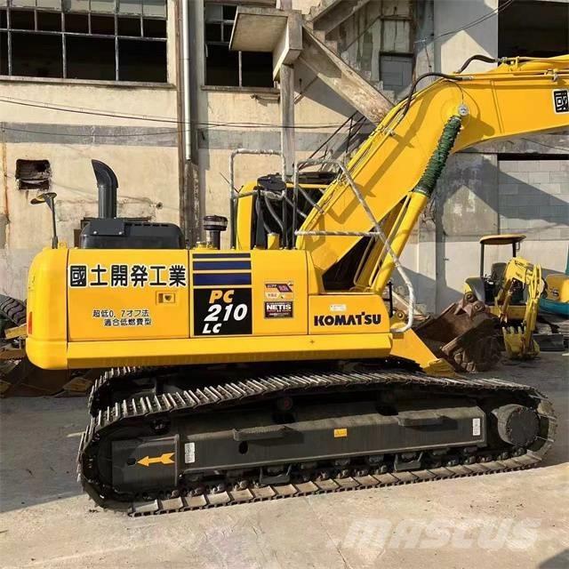 Komatsu PC 210 Гусеничные экскаваторы