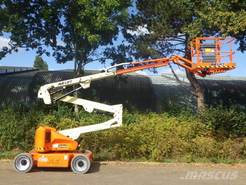 JLG E450AJ Коленчатые подъемники