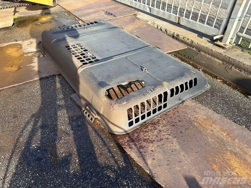 CAT 325DL hood Ходовая часть и подвеска