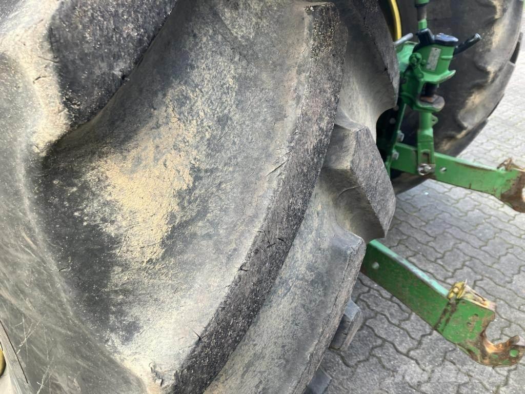 John Deere 6215R Трактора