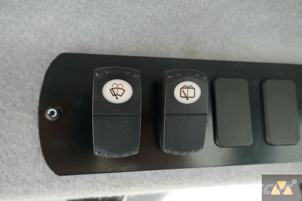 CAT CB10 Катки тротуарные