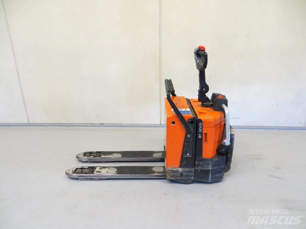 BT LPE200/8 Самоходные электрические тележки