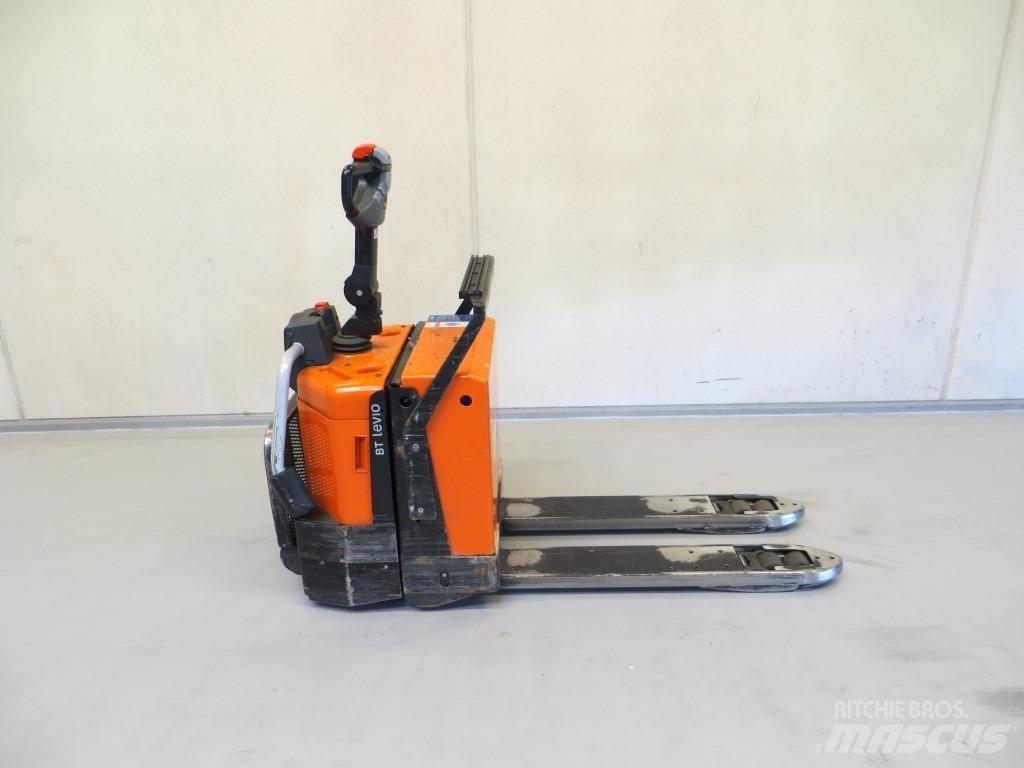 BT LPE200/8 Самоходные электрические тележки