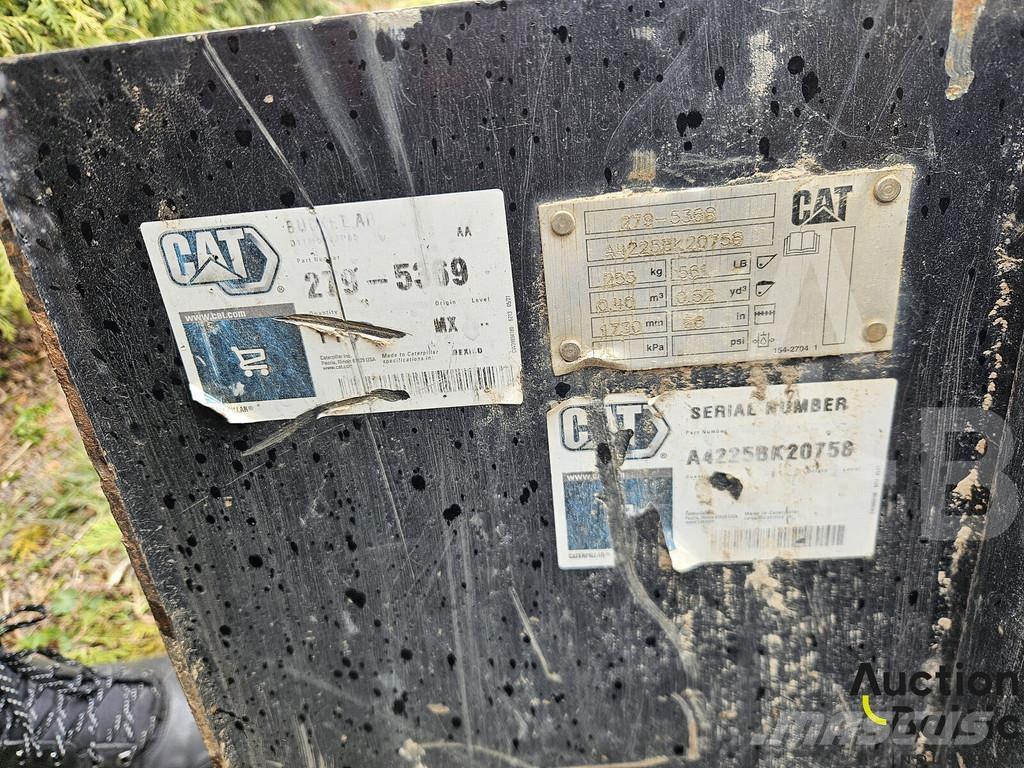 CAT 242 D 3 Мини-погрузчики