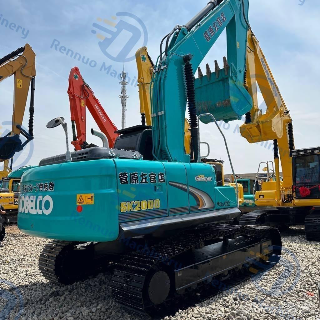 Kobelco SK 200 Гусеничные экскаваторы