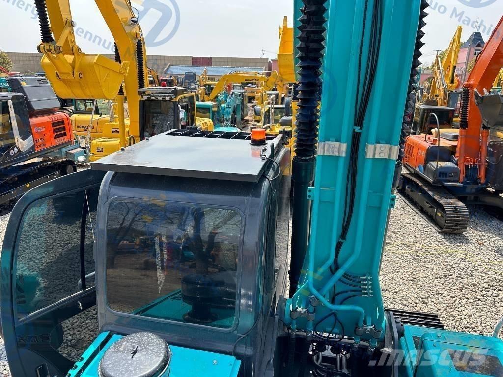 Kobelco SK 200 Гусеничные экскаваторы